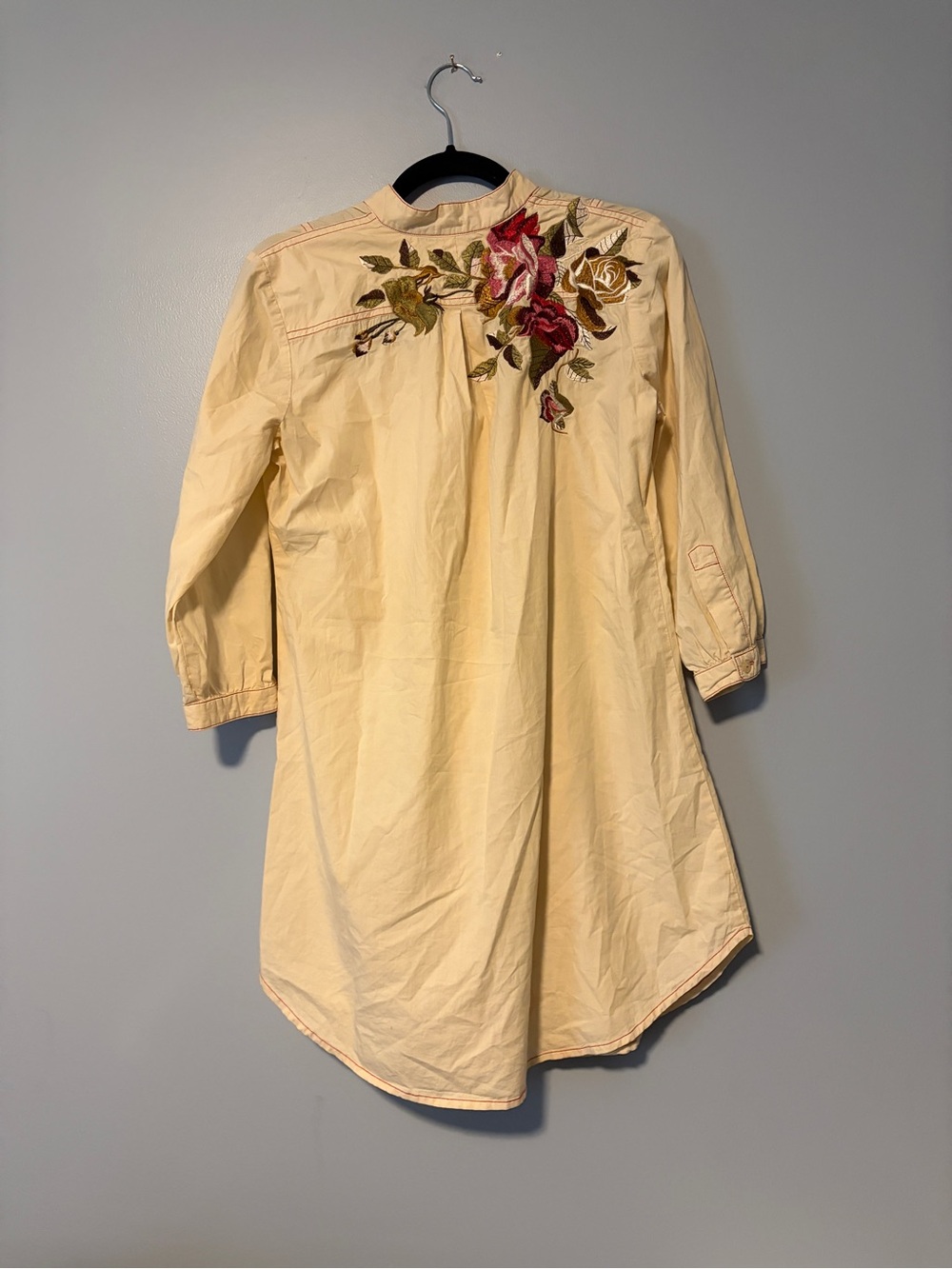 Johnny Was Cream Long Sleeve Embroidered Floral Tunic